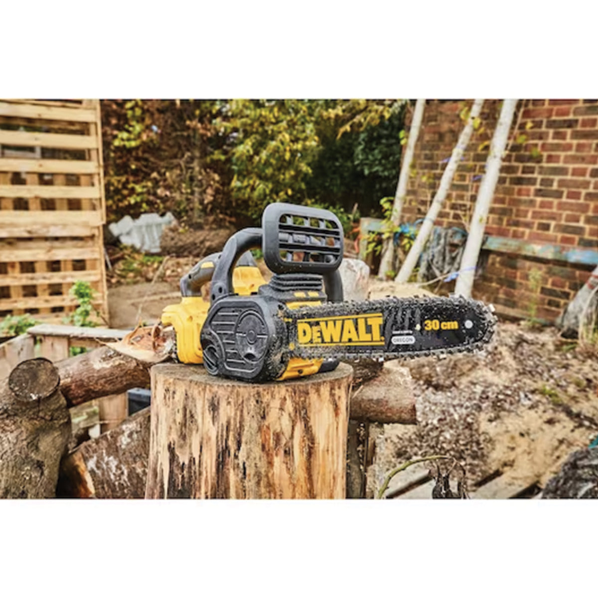 Chainsaw - Electric Chainsaw 30cm Bar, BRUSHLESS Motor XR 5Ah Battery and ACCESSORIES - DeWALT - DCM565P1-QW Chainsaw - Electric Chainsaw 30cm Bar, BRUSHLESS Motor XR 5Ah Battery and ACCESSORIES - DeWALT - DCM565P1-QW